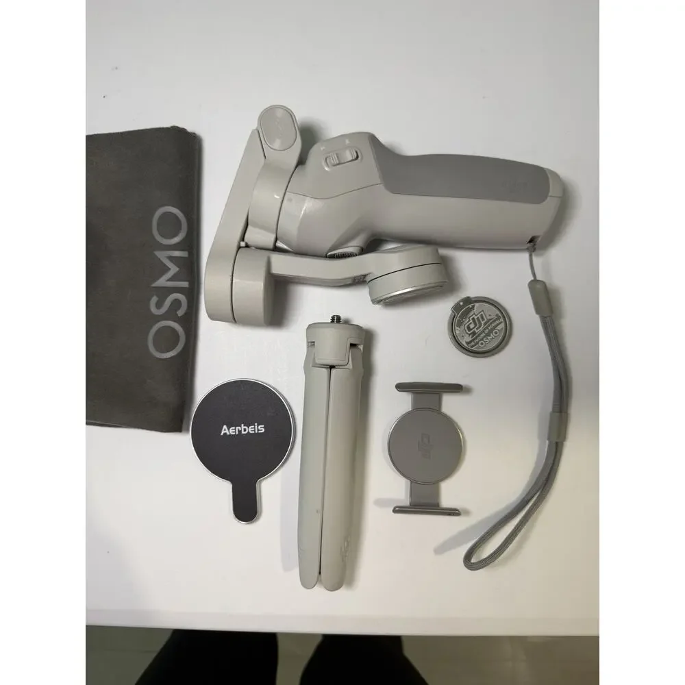 DJI Osmo OM4 Handheld with MAGSAFE ATTACHMENT kit